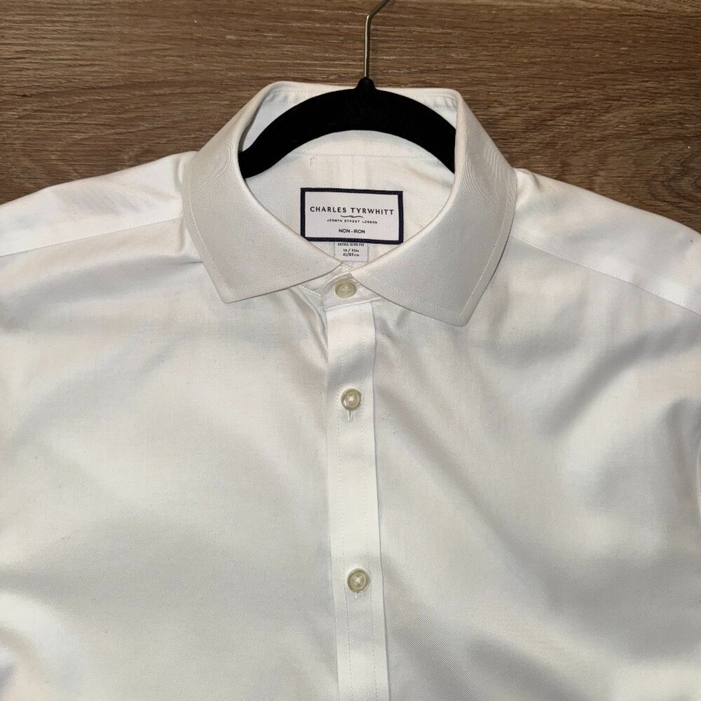16" Charles Tyrwhitt White Spread Collar Non-Iron Twill Shirt ESF
